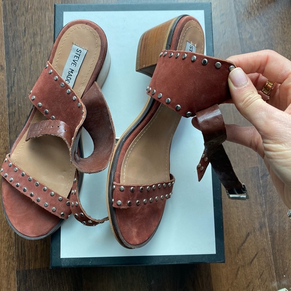 Steve Madden sandals - Picture 2 of 2